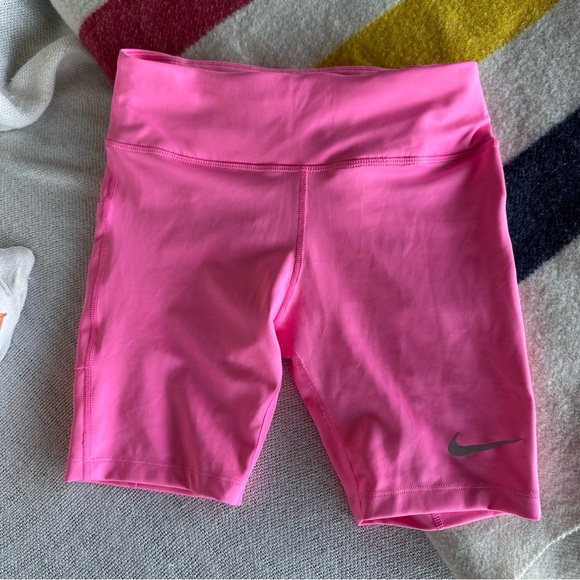 Nike Pink Athletic Shorts 7 Inch Performance - Picture 4 of 6